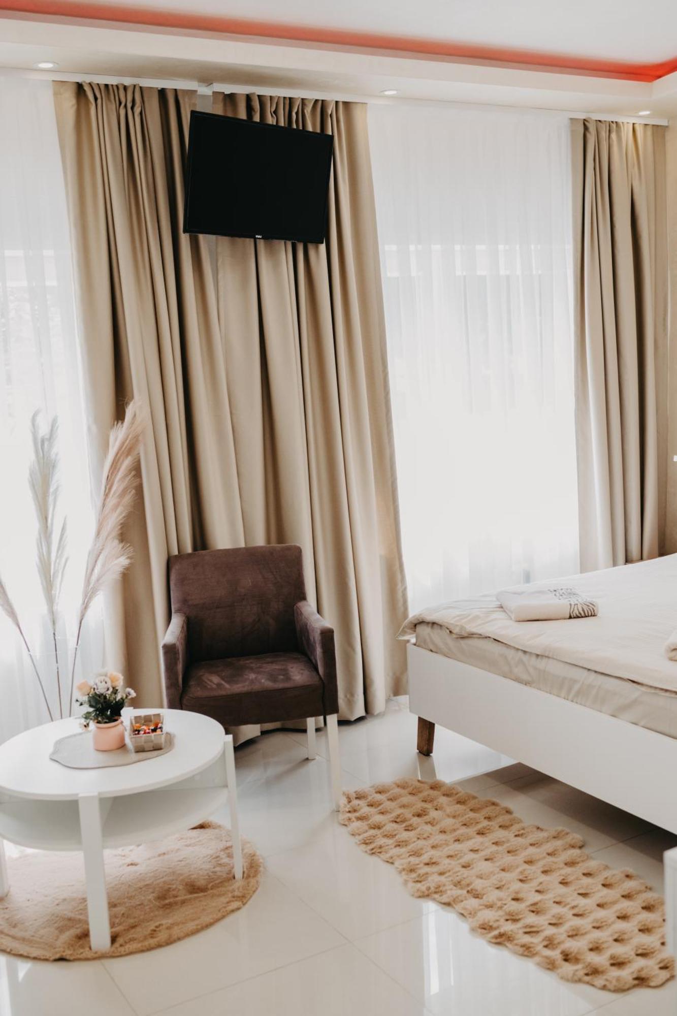 Prenociste Park Bed & Breakfast Modrica Eksteriør bilde