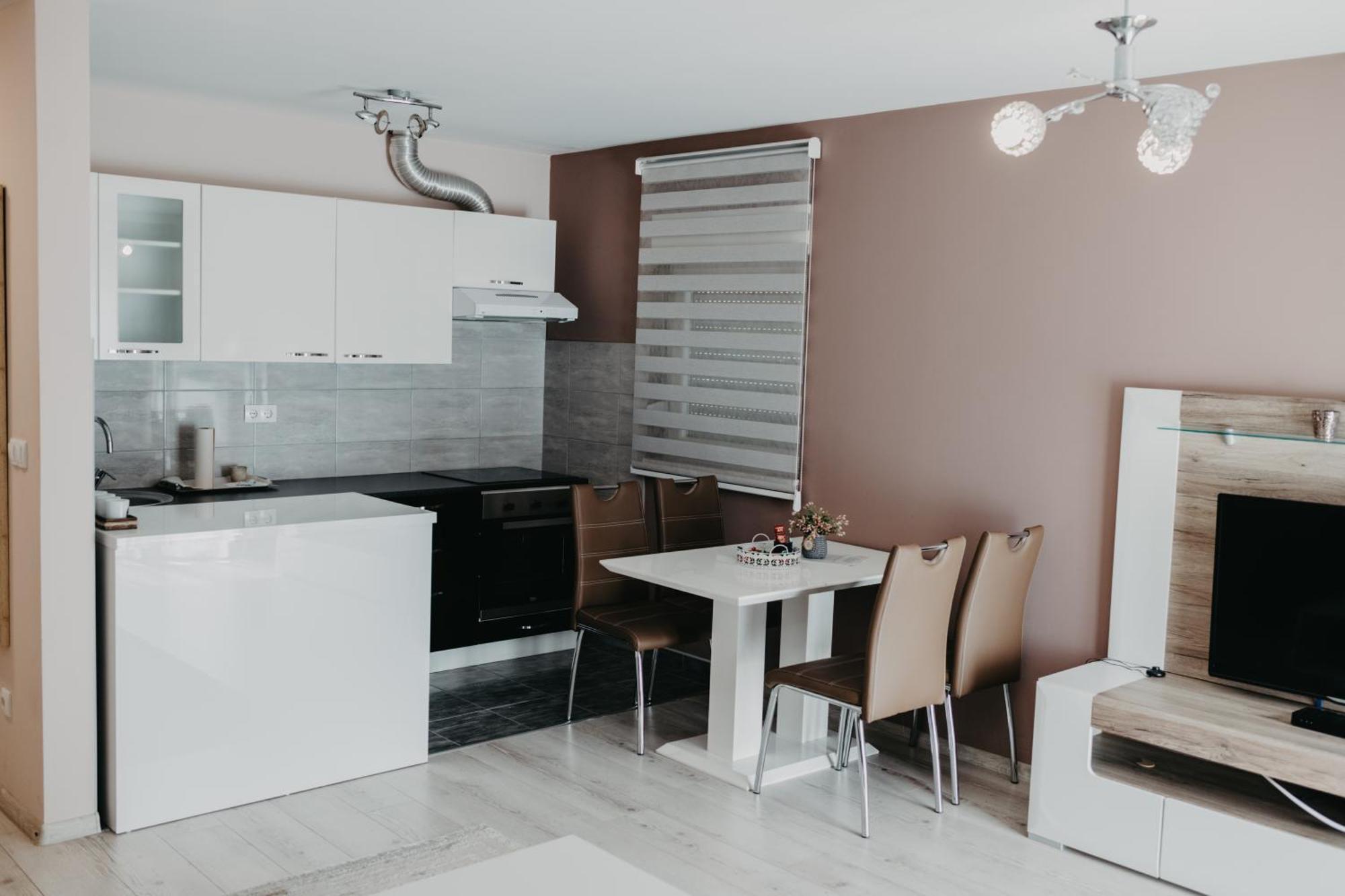 Prenociste Park Bed & Breakfast Modrica Eksteriør bilde