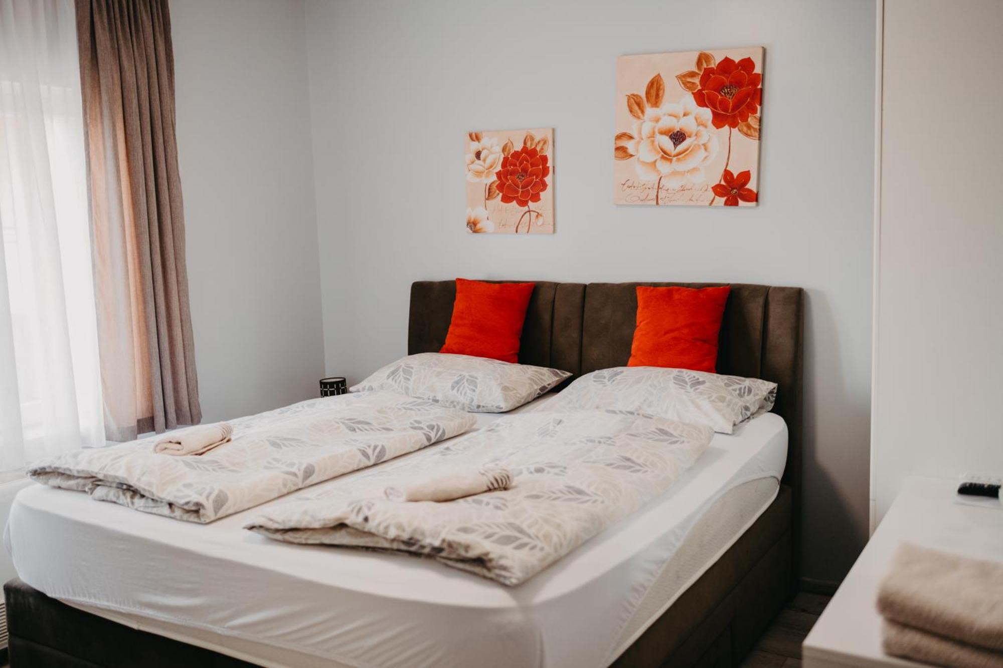 Prenociste Park Bed & Breakfast Modrica Eksteriør bilde