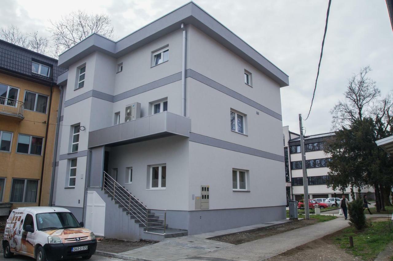 Prenociste Park Bed & Breakfast Modrica Eksteriør bilde
